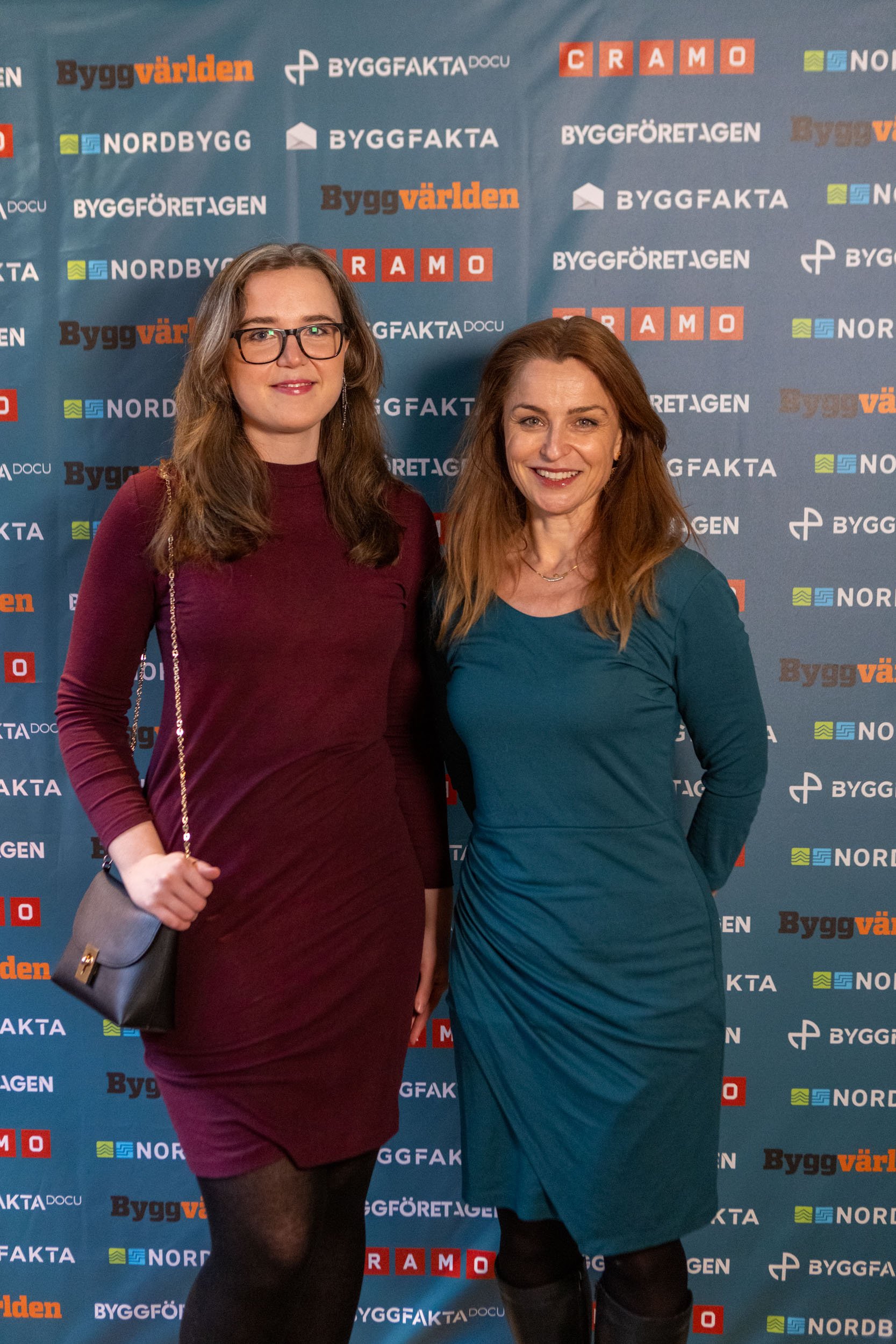 & Viktoria Saxby, Sveriges kvinnoorganisationer