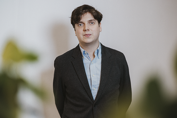 Byggstartsindikatorn får en ny röst när Ludvig Uggla nu tar över ansvaret från Tor Borg
